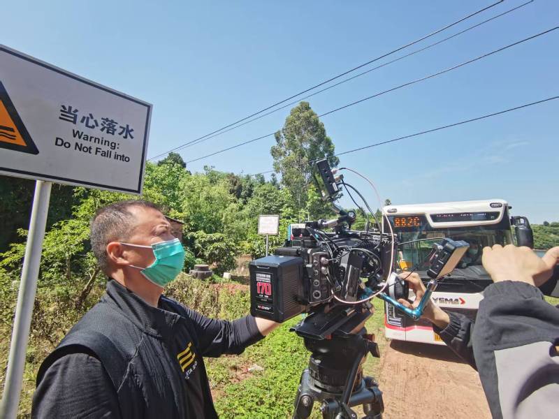 稻城县宣传片拍摄公司实施项目经理PMO管理：交付准时率达99.9%